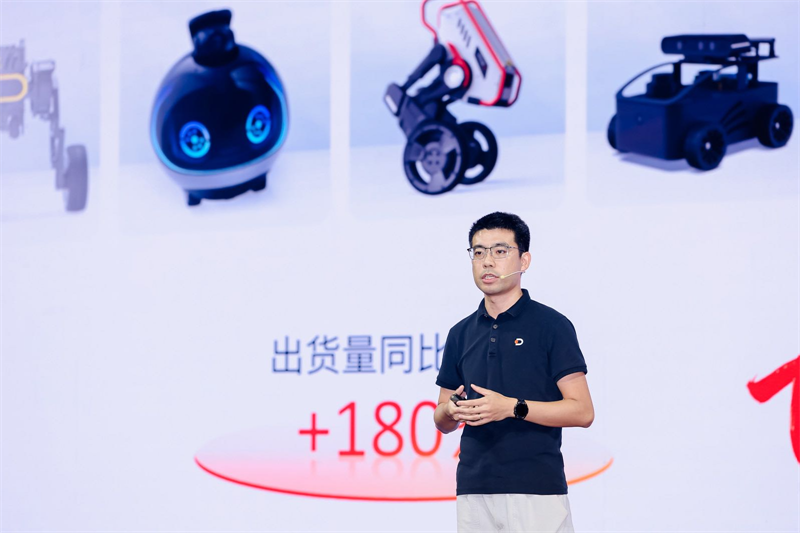 6、地瓜机器人开发者生态副总裁 胡春旭.png